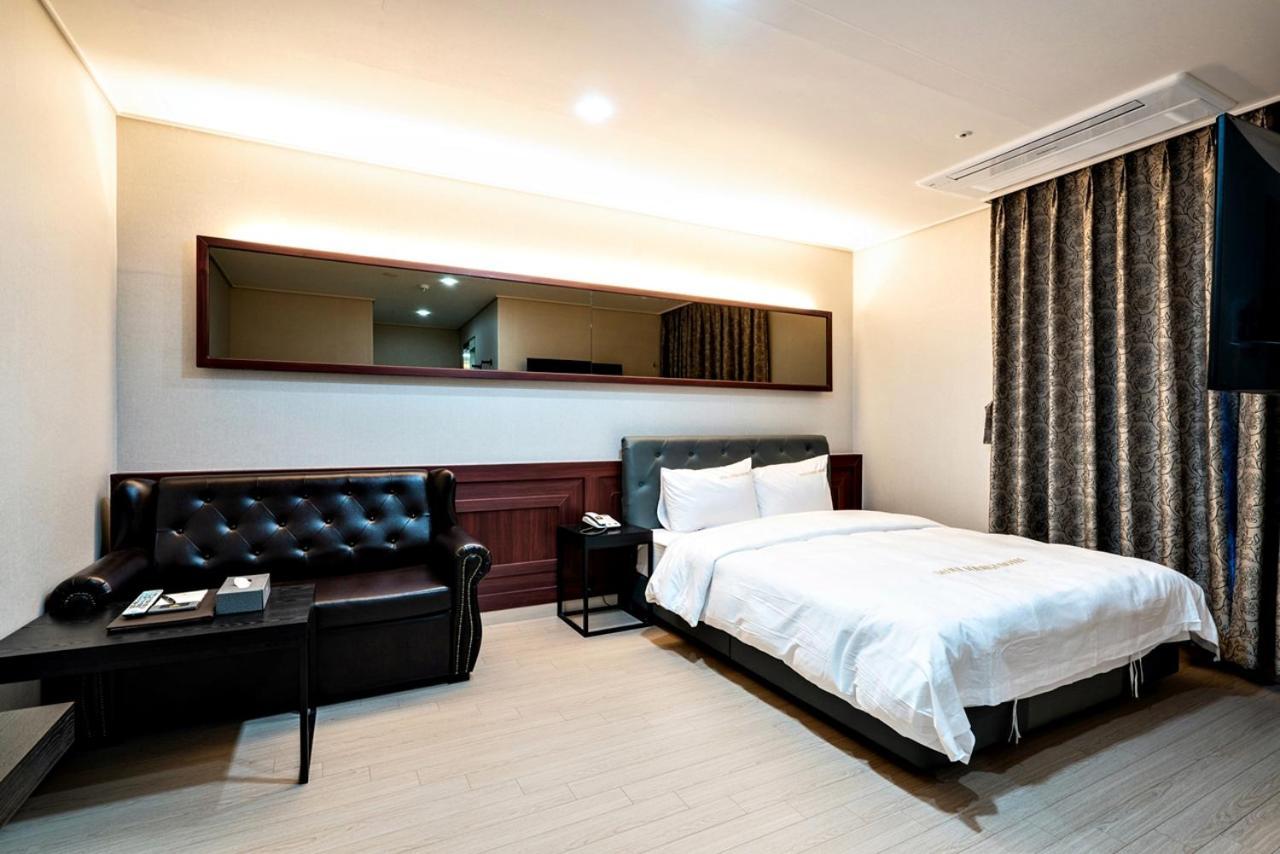 Siheung Seoul Tourist Hotel Exterior foto