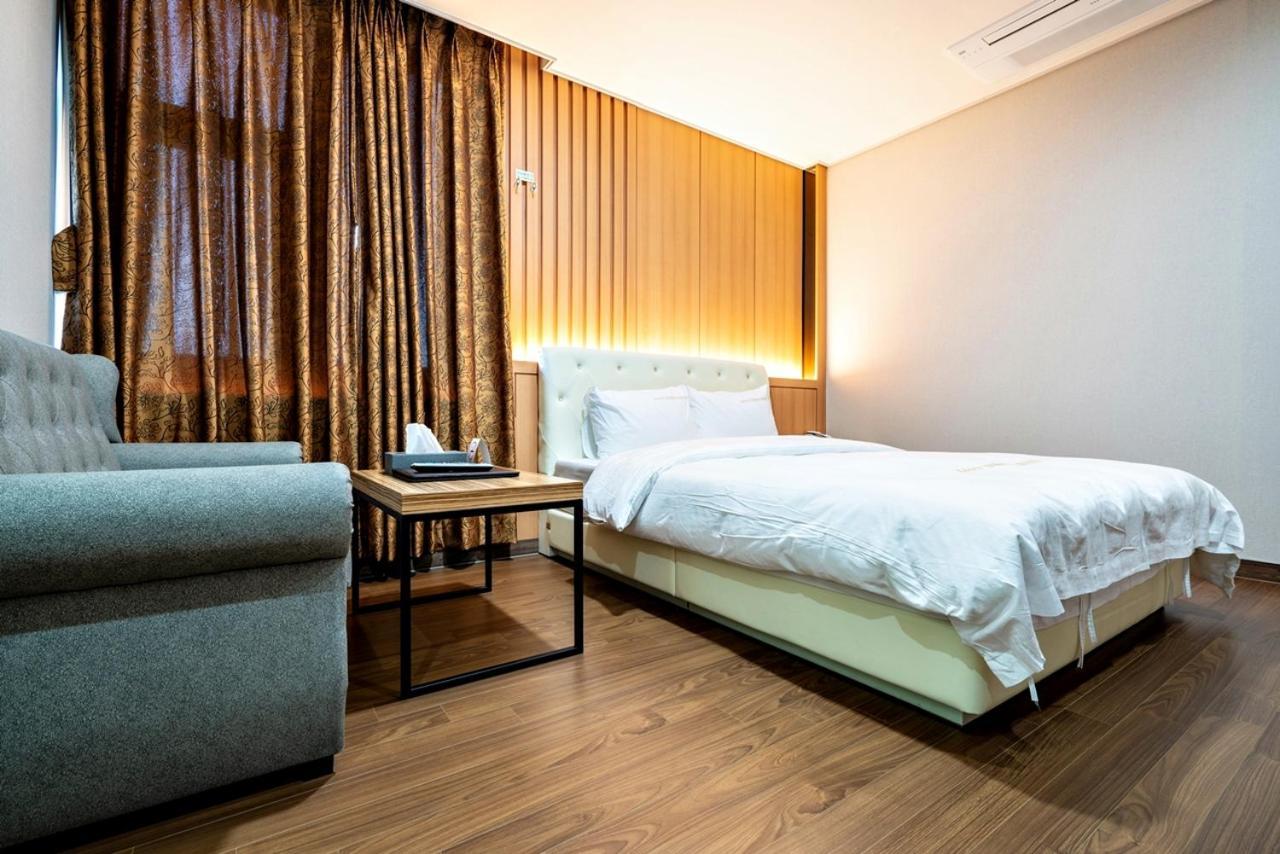 Siheung Seoul Tourist Hotel Exterior foto