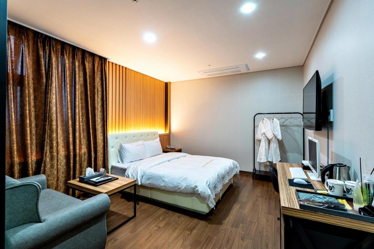 Siheung Seoul Tourist Hotel Exterior foto